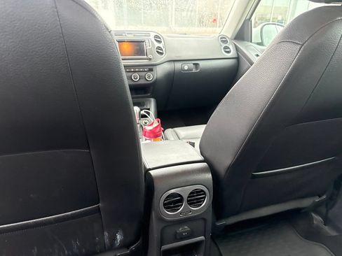 Used 2017 Volkswagen Tiguan S AWD/4WD image 16