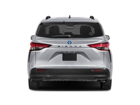 Used 2022 Toyota Sienna XLE w/ XLE Plus Package FWD image 5