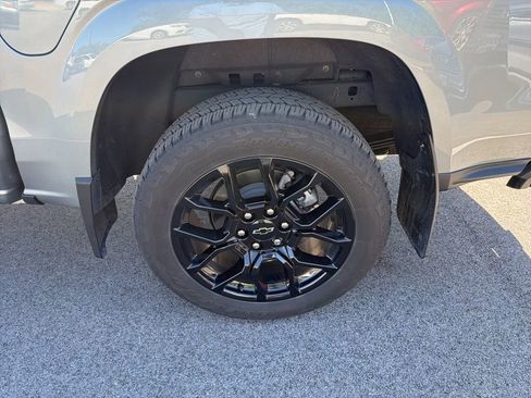 Used 2024 Chevrolet Colorado Z71 w/ LPO, Dark Essentials Package AWD/4WD image 13