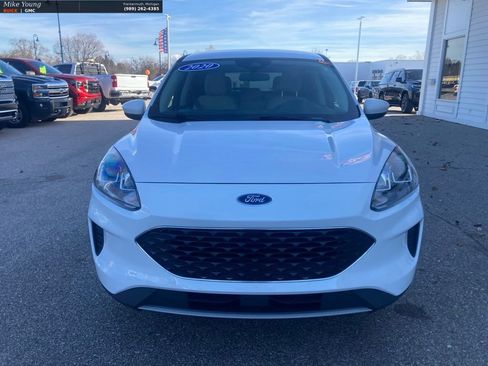 Used 2020 Ford Escape SE FWD image 2