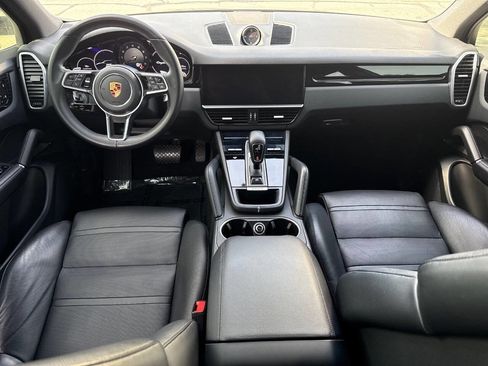 Used 2019 Porsche Cayenne image 24