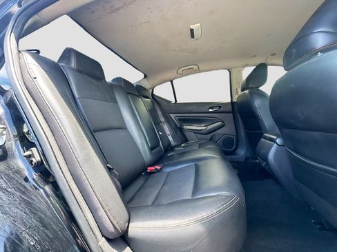 Used 2019 Nissan Altima 2.5 SR FWD image 26