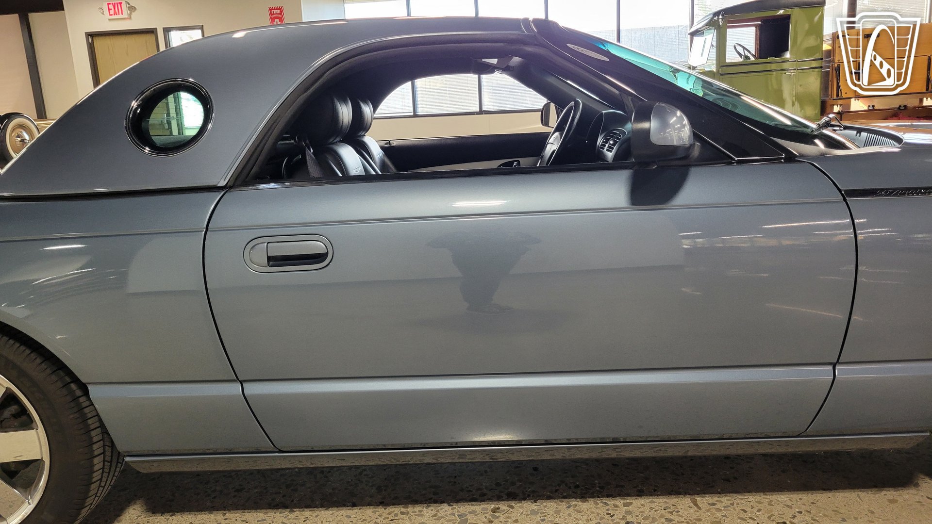 Used 2005 Ford Thunderbird RWD image 38