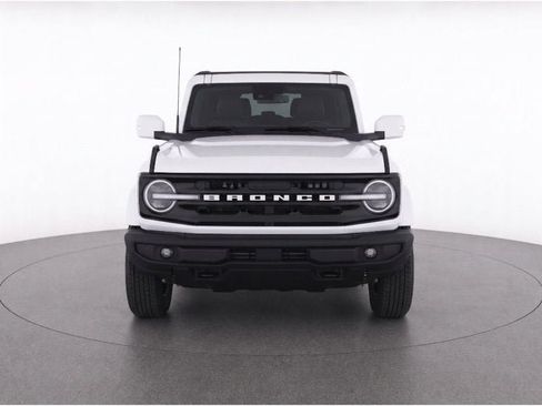 Used 2025 Ford Bronco Outer Banks AWD/4WD image 2