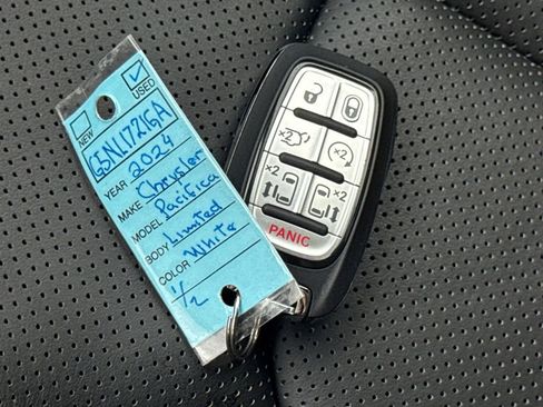 Used 2024 Chrysler Pacifica Limited w/ S Appearance Package image 50