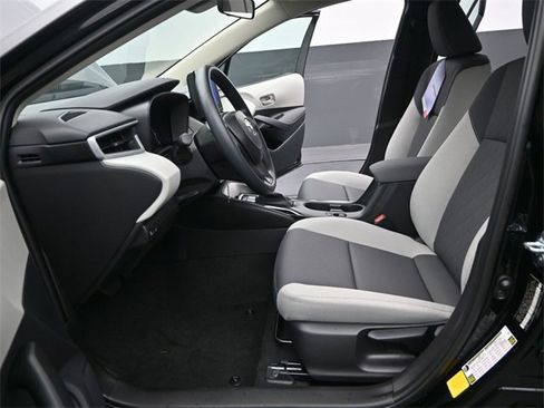 Used 2026 Toyota Corolla LE image 11