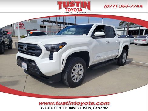 Certified 2024 Toyota Tacoma SR5 AWD/4WD image 1