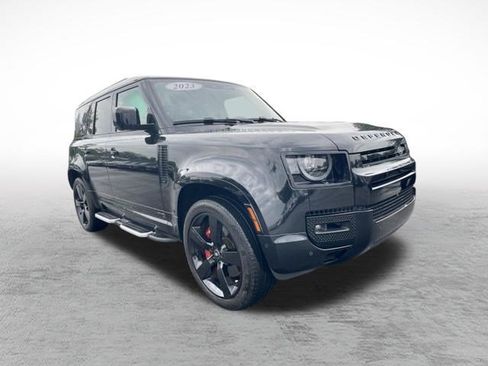 Used 2023 Land Rover Defender 110 X AWD/4WD image 3