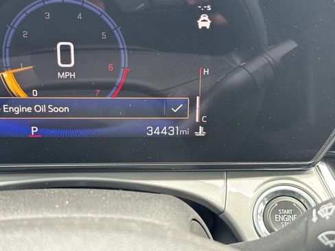 Used 2025 Chevrolet Trax LT FWD image 27