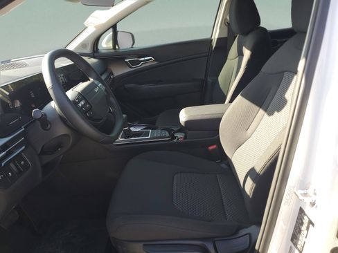 New 2026 Kia Sportage LX image 20