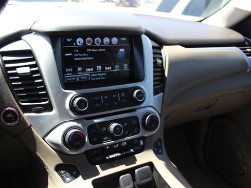 Used 2018 GMC Yukon SLT w/ Open Road Package AWD/4WD image 11