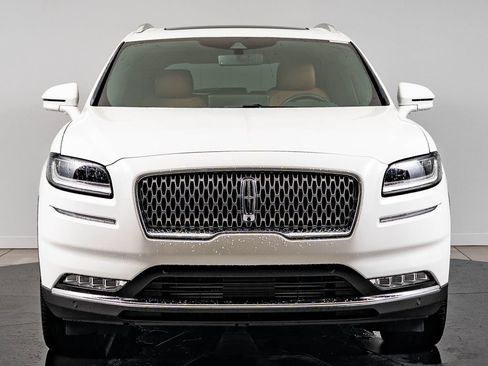 Used 2023 Lincoln Nautilus Black Label w/ Class II Trailer Tow Package AWD/4WD image 2