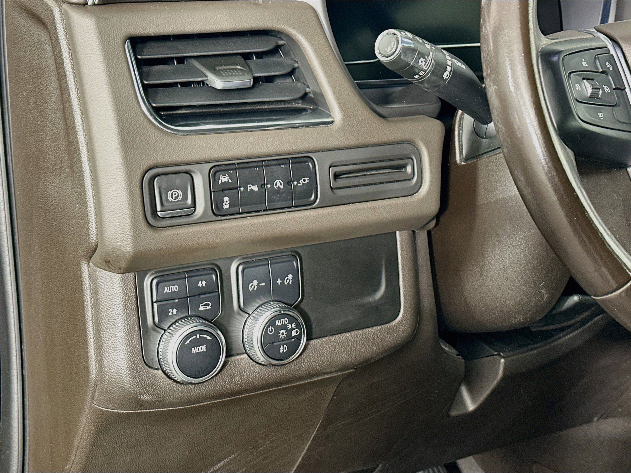 Used 2022 GMC Yukon XL SLE AWD/4WD image 16