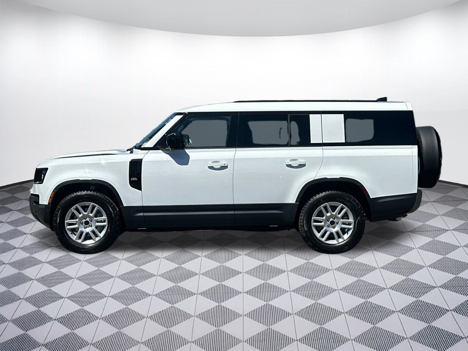 New 2026 Land Rover Defender 130 S AWD/4WD image 2
