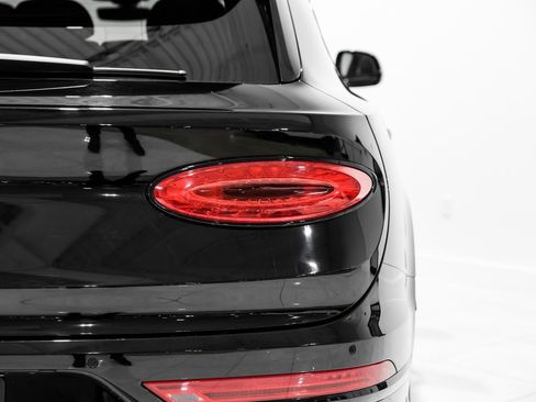 Used 2023 Bentley Bentayga V8 image 54