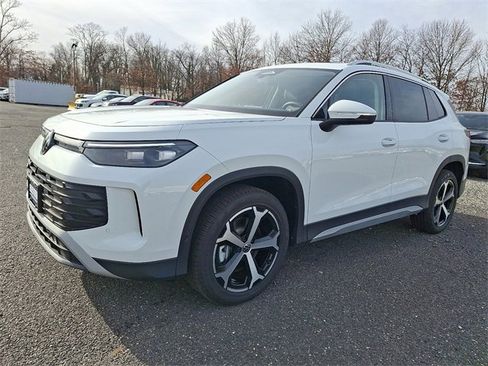 New 2026 Volkswagen Tiguan SE image 2