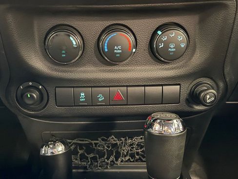 Used 2011 Jeep Wrangler Sport image 14