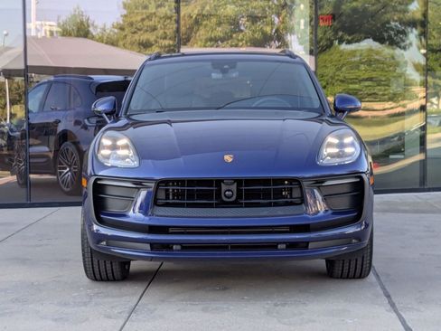 Certified 2026 Porsche Macan AWD/4WD image 6