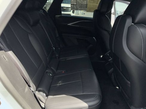 Used 2024 Cadillac Lyriq Sport RWD image 29