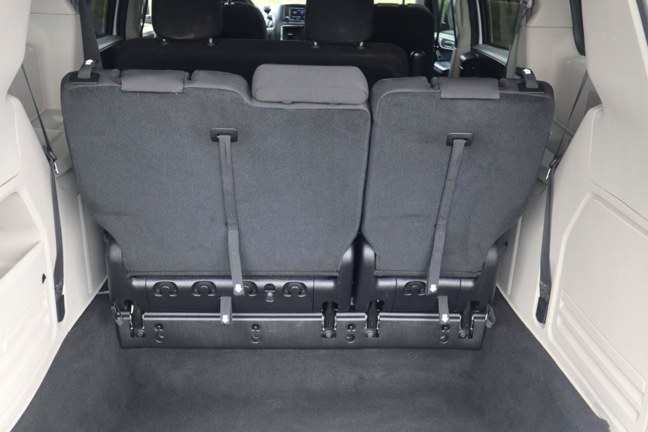 Used 2019 Dodge Grand Caravan SE w/ UConnect Hands-Free Group FWD image 41
