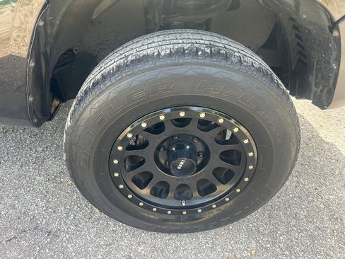 Used 2021 Toyota Tacoma SR AWD/4WD image 21