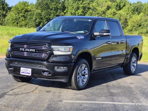 Used 2021 RAM 1500 Laramie w/ Laramie Southwest Edition AWD/4WD image 3