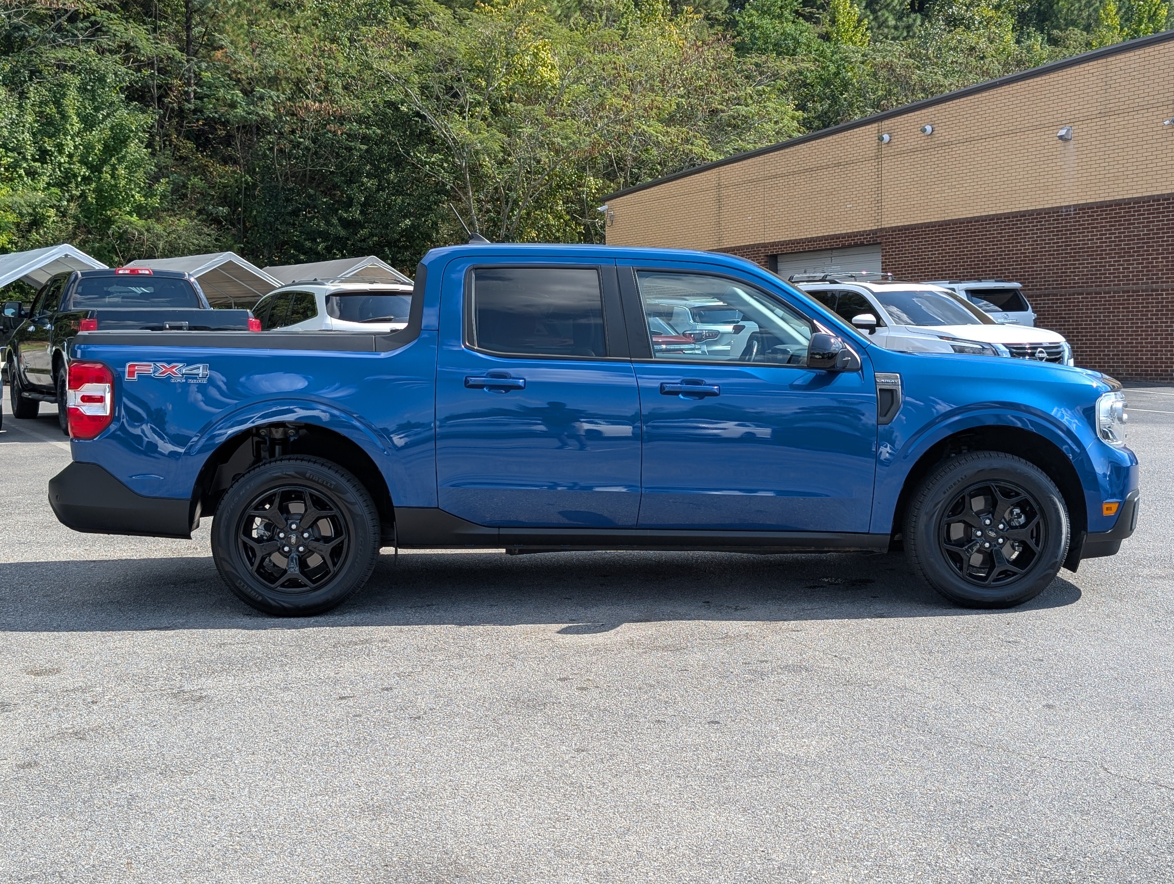 Used 2024 Ford Maverick Lariat w/ FX4 Off-Road Package AWD/4WD image 10