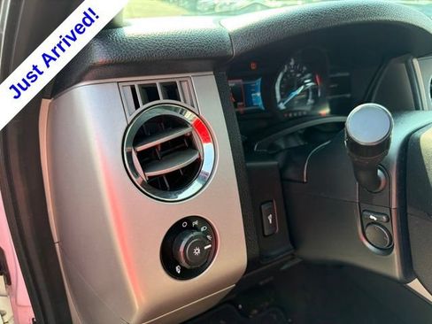 Used 2017 Ford Expedition Limited w/ Equipment Group 301A RWD image 23