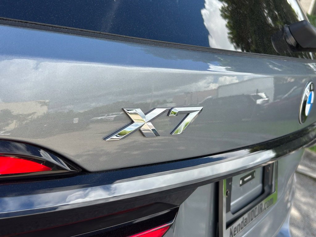 Used 2024 BMW X7 xDrive40i w/ M Sport Package AWD/4WD image 39