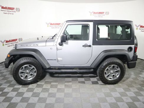 Used 2015 Jeep Wrangler Rubicon w/ Connectivity Group AWD/4WD image 11