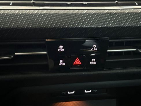 Certified 2022 Volkswagen Golf R AWD/4WD image 21