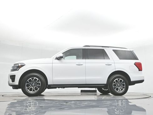 Certified 2024 Ford Expedition XLT RWD image 59