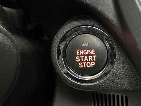 Used 2025 Subaru Forester Limited image 29