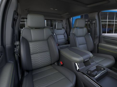 New 2026 Chevrolet Silverado 2500 ZR2 w/ LPO, Dark Essentials Package AWD/4WD image 16