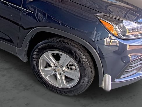 Used 2019 Chevrolet Trax LS w/ Tint and Cruise Package FWD image 16