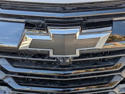 New 2026 Chevrolet Equinox LT w/ Midnight Edition FWD image 5