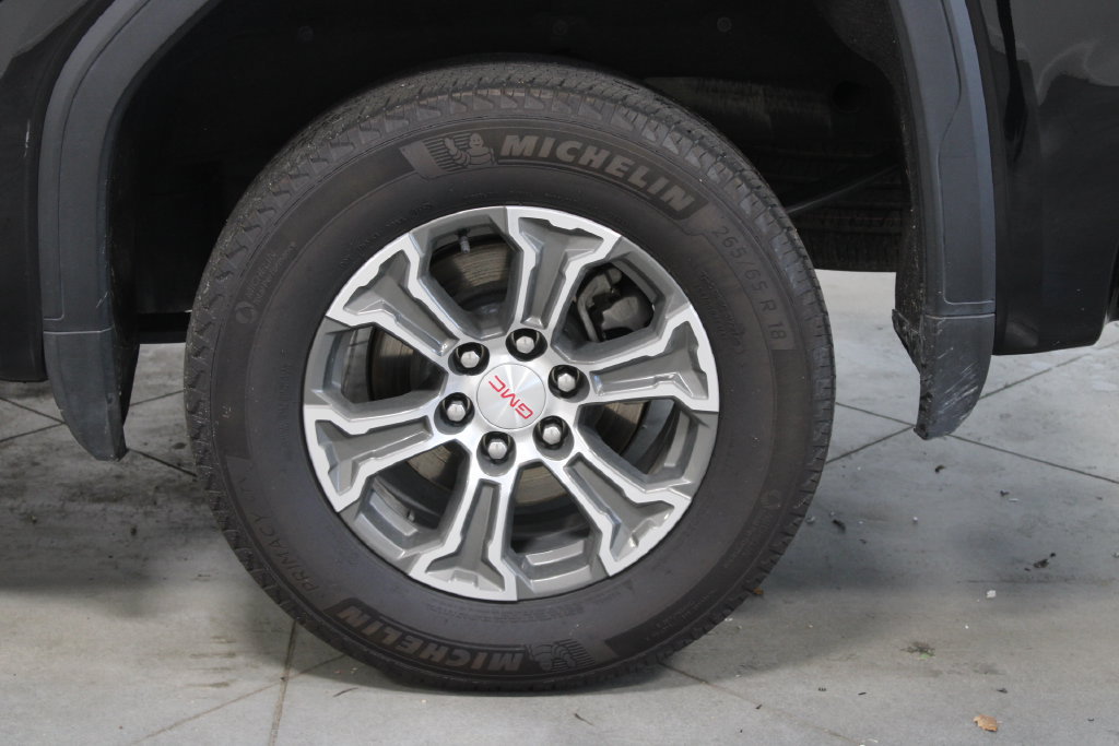 Used 2024 GMC Sierra 1500 SLT AWD/4WD image 21