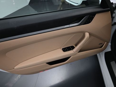 Certified 2022 Porsche 911 Carrera image 21