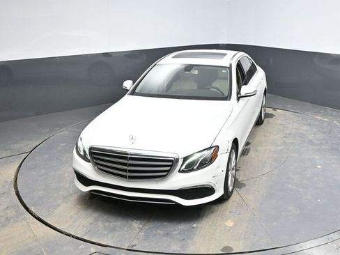 Used 2017 Mercedes-Benz E 300 4MATIC image 37