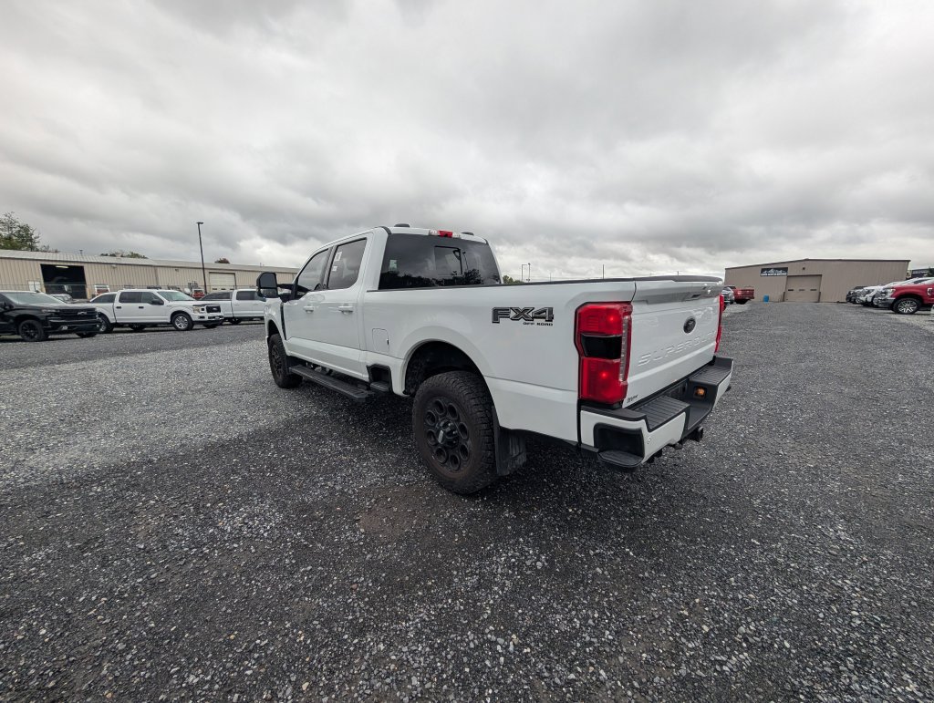Used 2025 Ford F250 XLT w/ Black Appearance Package AWD/4WD image 4