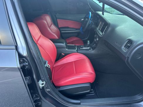 Used 2019 Dodge Charger R/T image 13