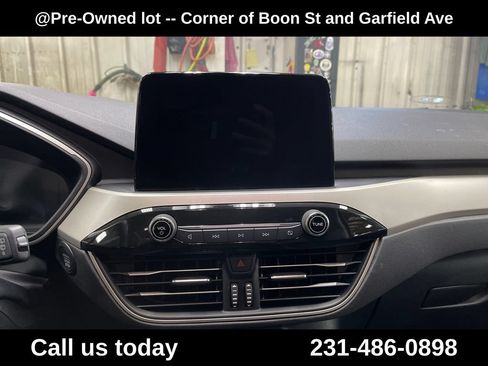 Used 2022 Ford Escape SEL w/ Technology Package AWD/4WD image 19