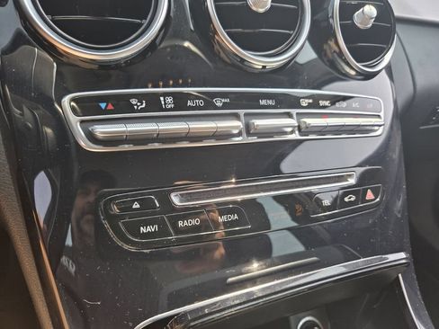 Used 2015 Mercedes-Benz C 300 4MATIC Sedan image 23