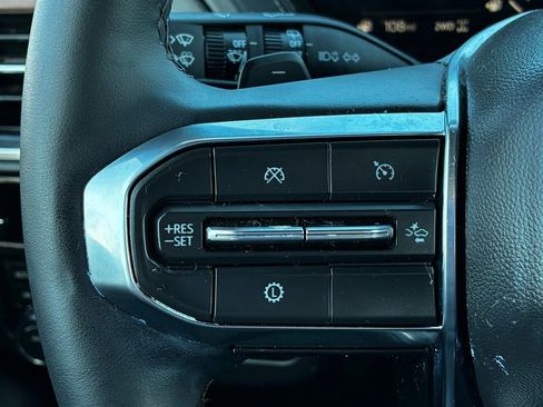 Used 2025 GMC Yukon Denali image 19