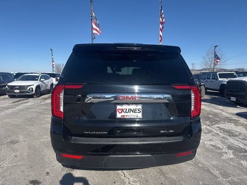 Used 2024 GMC Yukon SLE AWD/4WD image 10