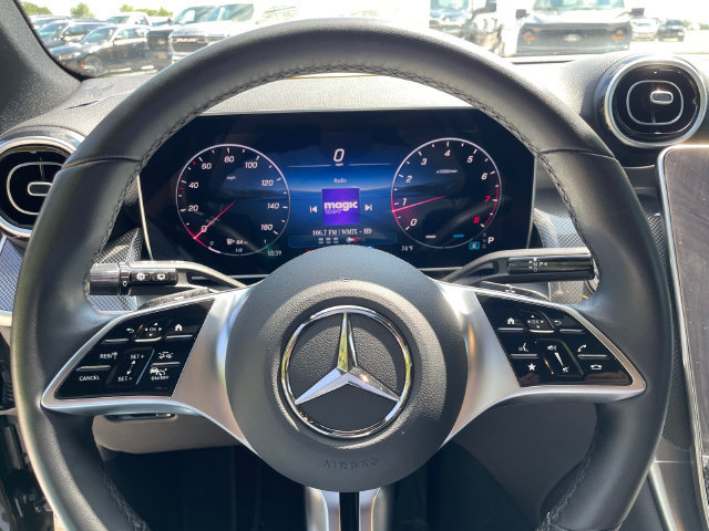 Used 2025 Mercedes-Benz GLC 300 4MATIC image 30