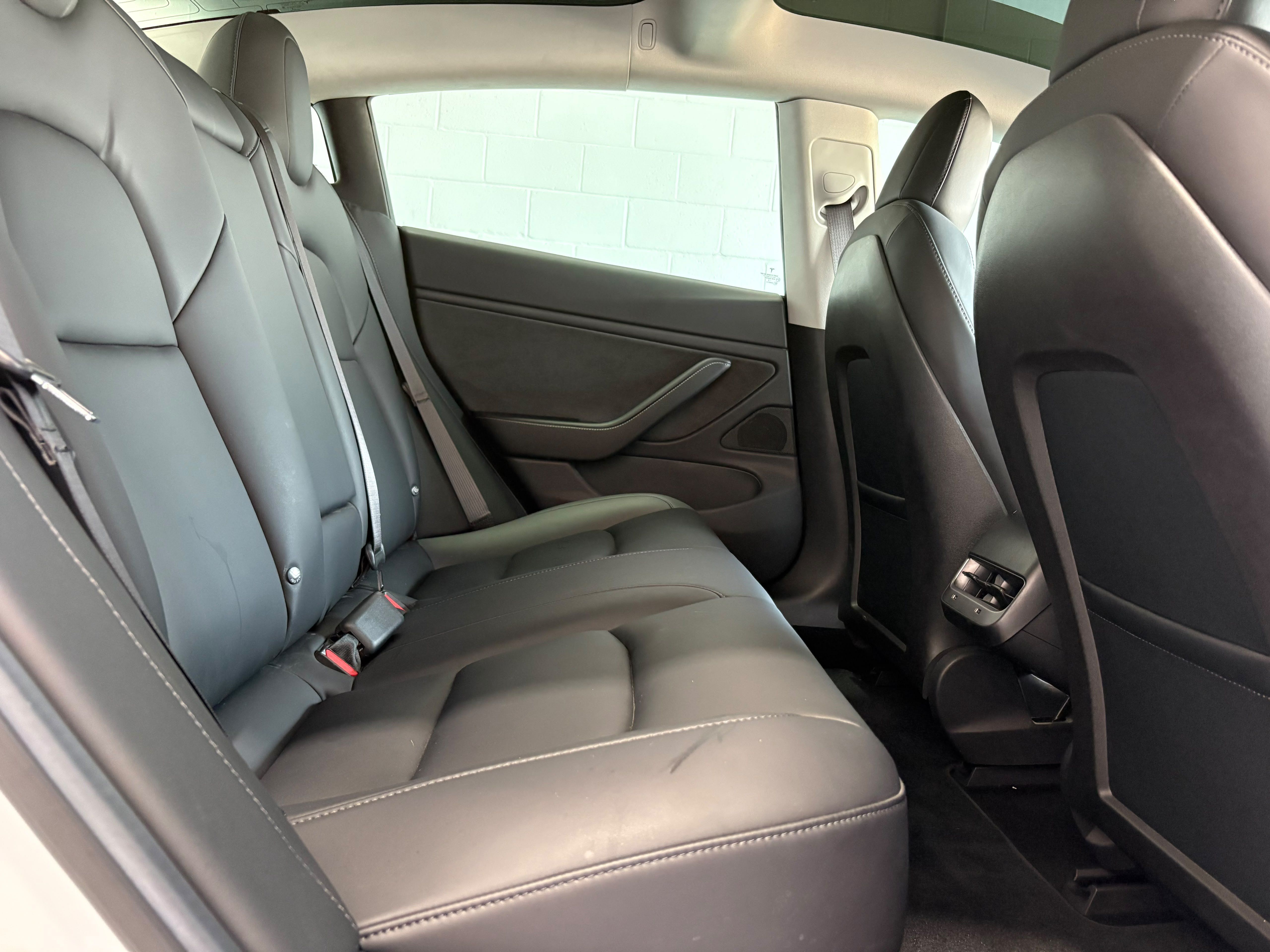 Used 2018 Tesla Model 3 Long Range RWD image 13