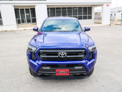 Certified 2025 Toyota Tacoma SR5 w/ SR5 Upgrade Package AWD/4WD image 4