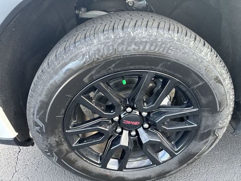 Used 2025 GMC Sierra 1500 Elevation w/ Elevation Premium Package image 10