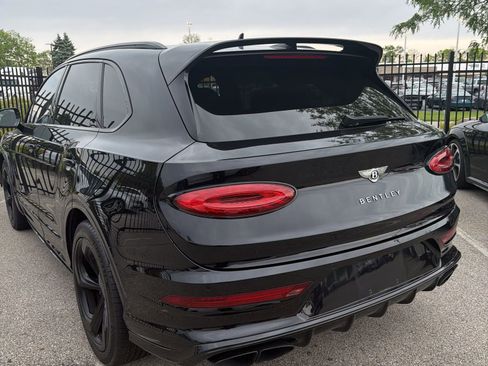 Used 2022 Bentley Bentayga AWD/4WD image 4